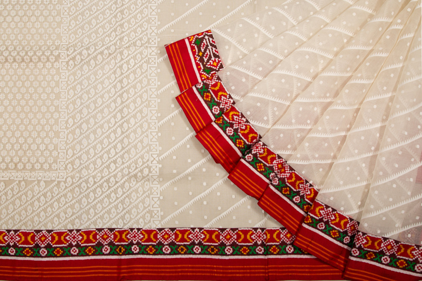 Dhakai Kora Organza Jamdani Cream Saree With Attached Patan Patola Border