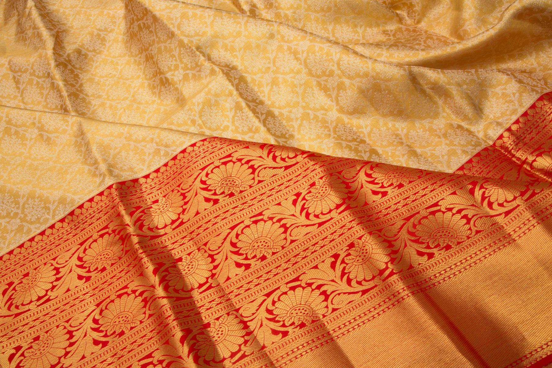 Kanchipuram Silk Tissue Jaal Gold Saree