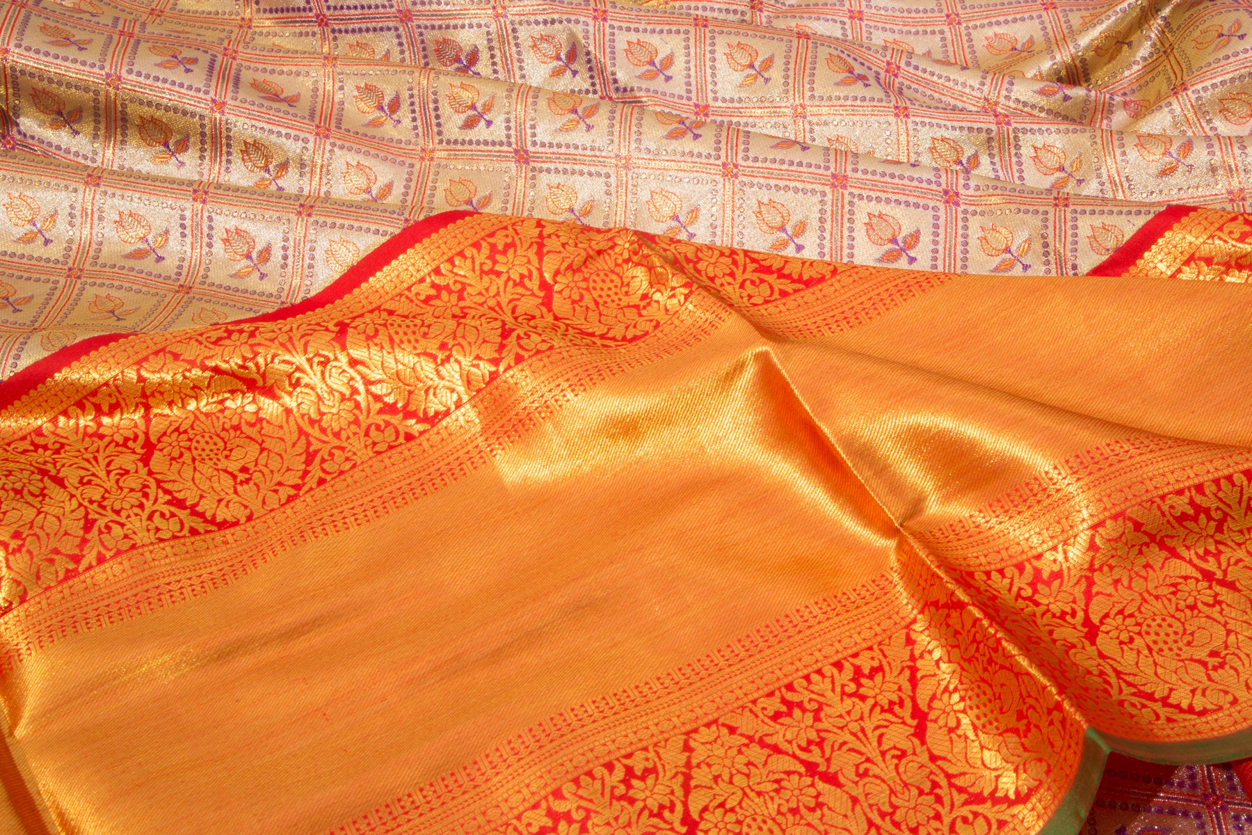 Kanchipuram Silk Tissue Criss-Cross Checks And Butta Lilac Saree
