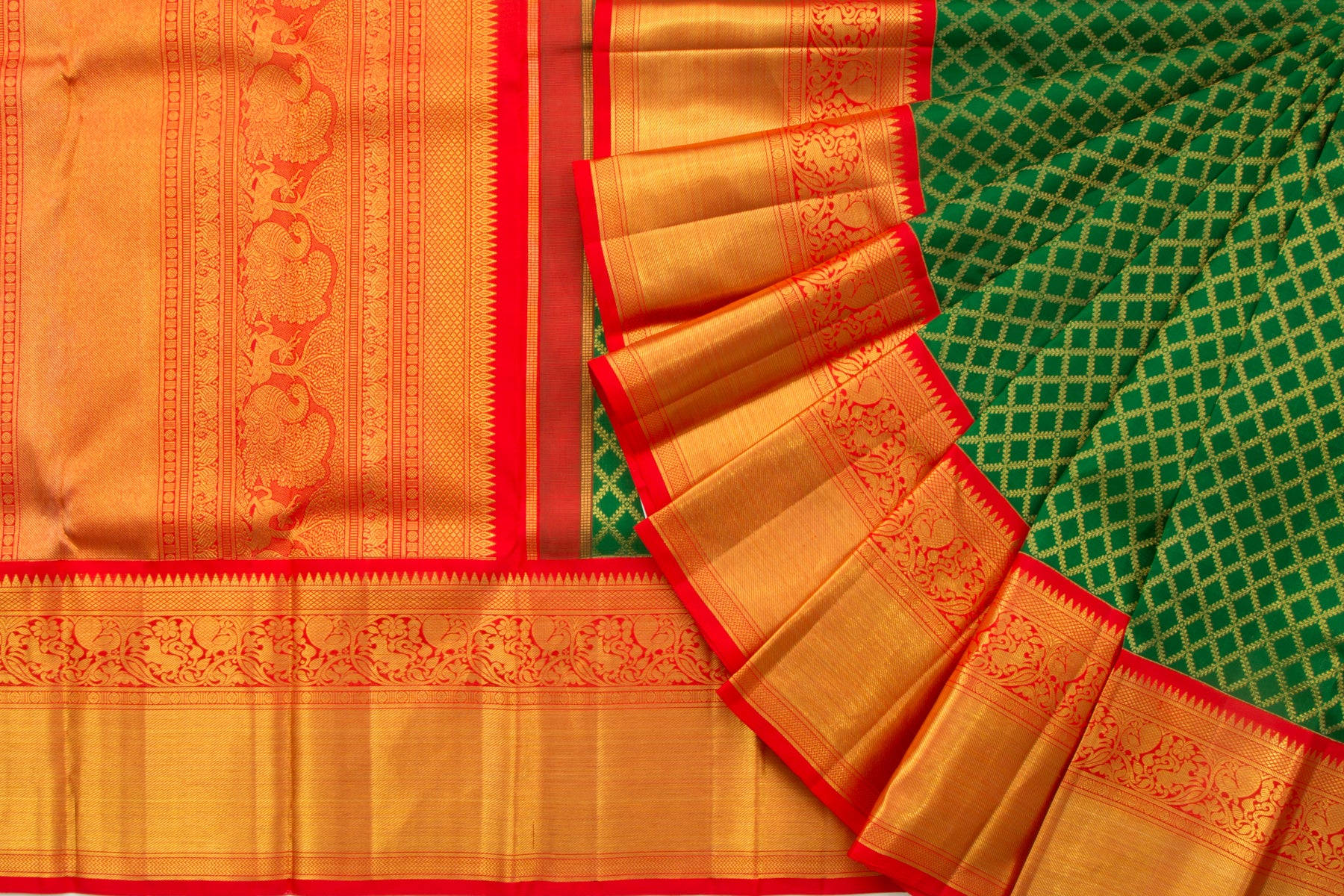 Kanchipuram Silk Criss-Cross Checks Bottle Green Saree