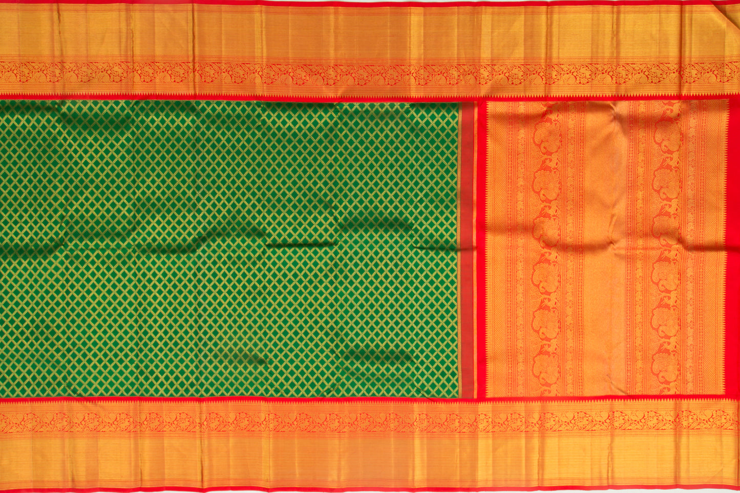 Kanchipuram Silk Criss-Cross Checks Bottle Green Saree