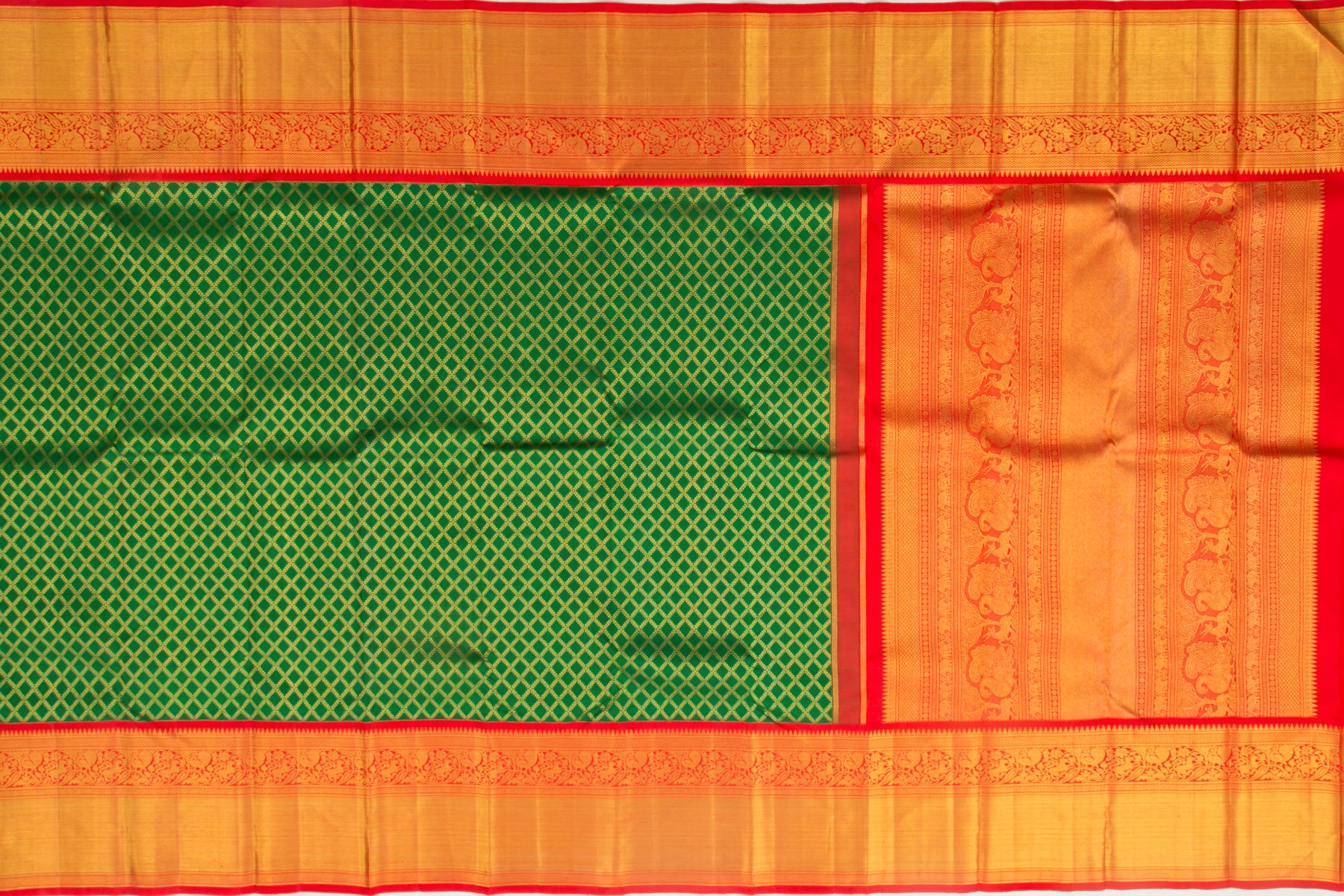 Kanchipuram Silk Criss-Cross Checks Bottle Green Saree