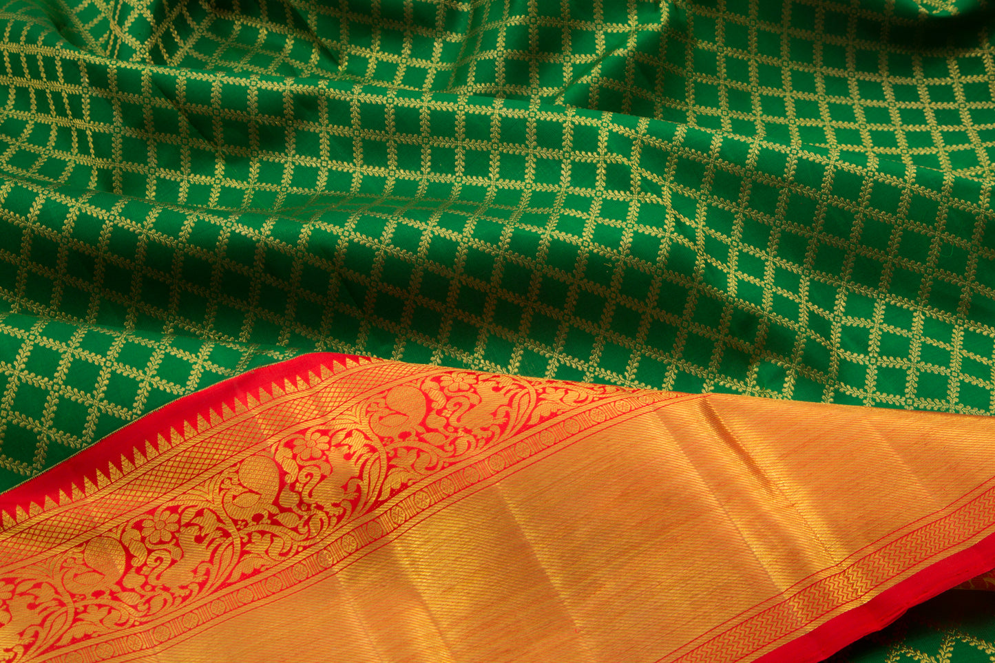 Kanchipuram Silk Criss-Cross Checks Bottle Green Saree