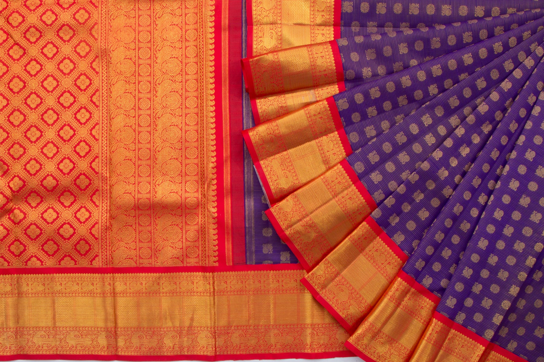 Kanchipuram Silk Oosi Lines And Butta Dark Blue Saree