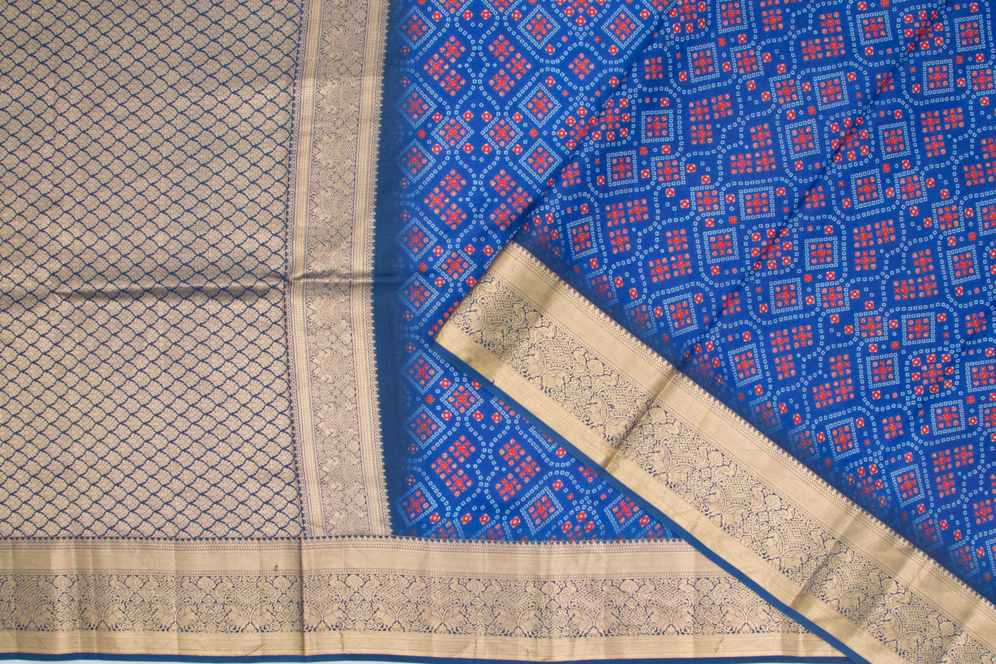Chiniya Silk Printed Blue Saree/5171913_2.jpg