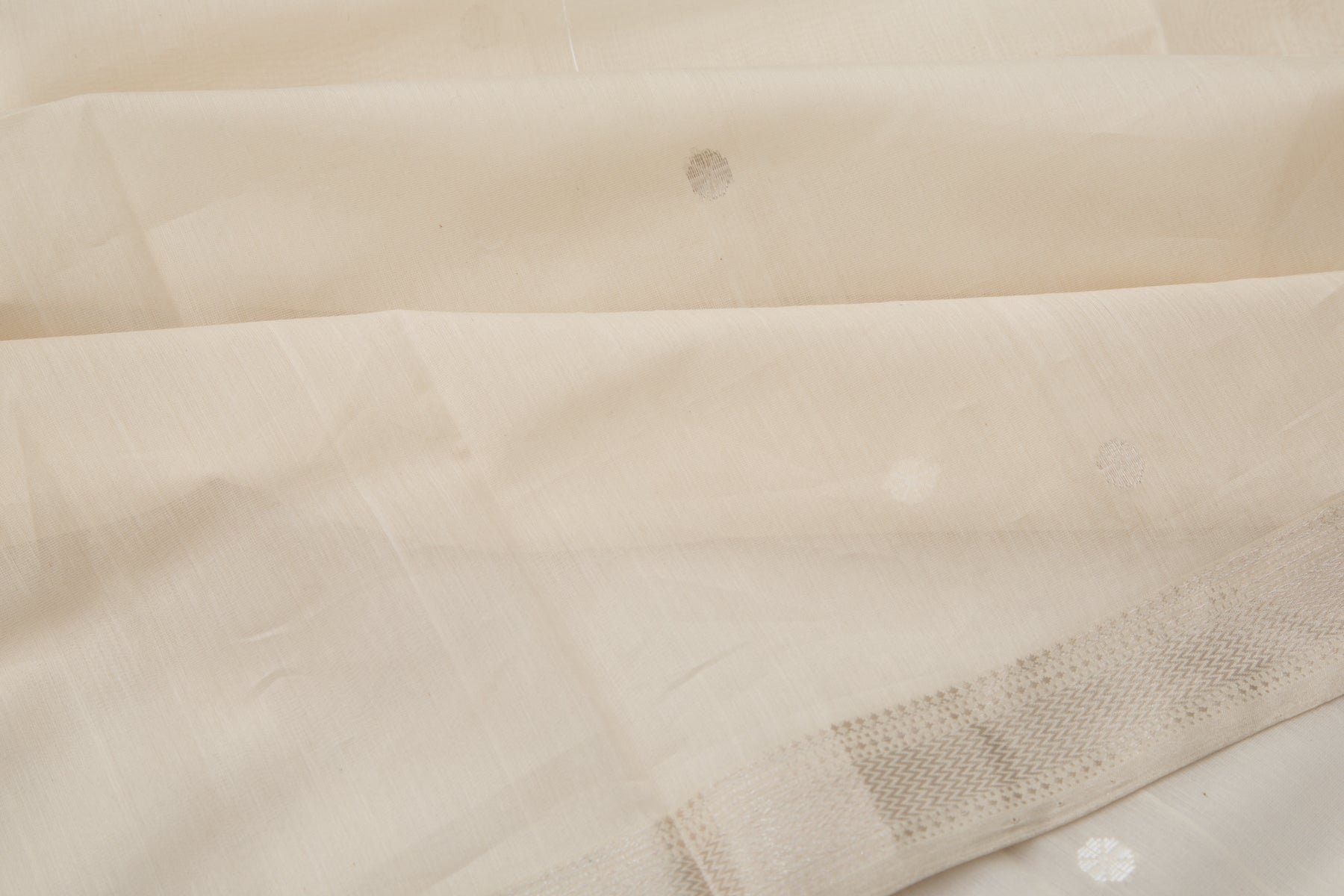 Maheshwari Cotton Butta Cream Saree