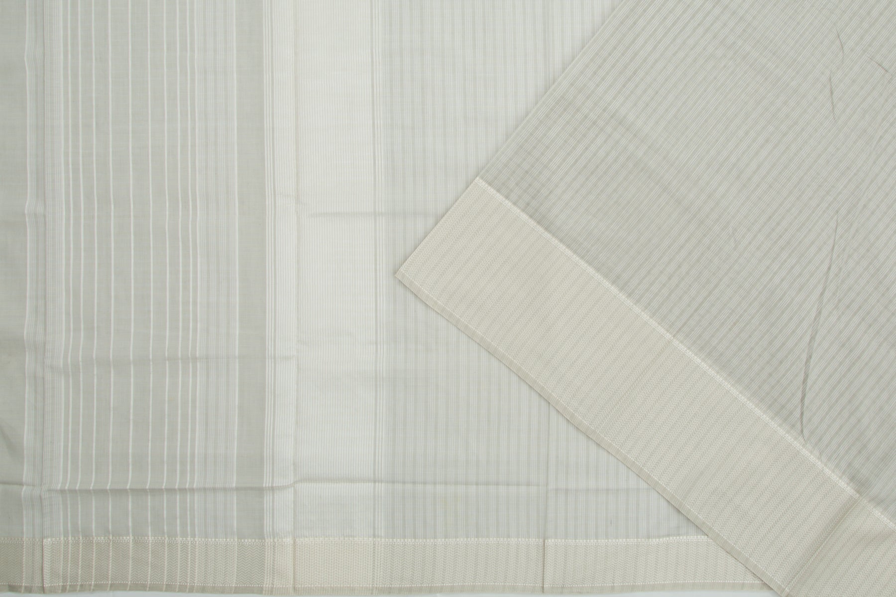 Maheshwari Cotton Checks Grey Saree