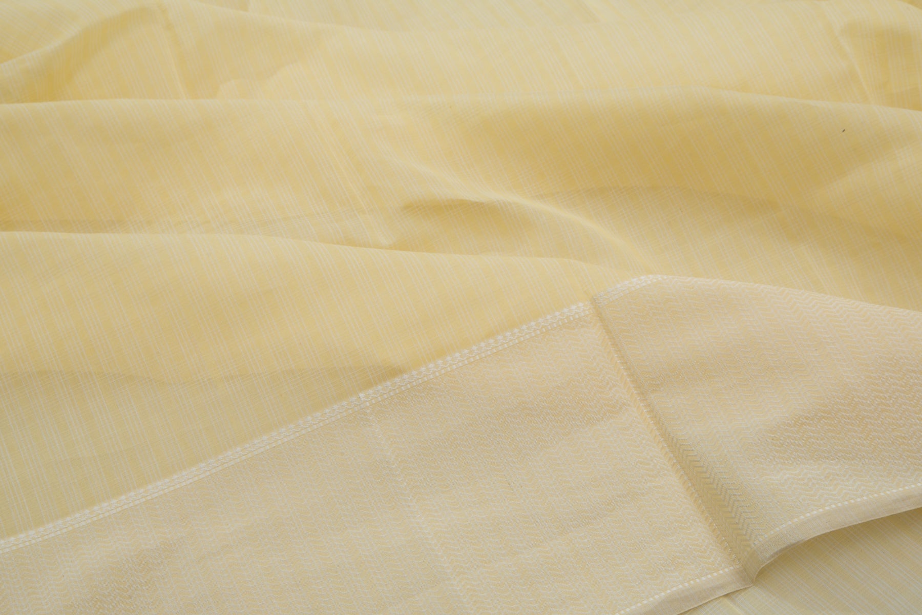 Maheshwari Cotton Checks Cream Saree