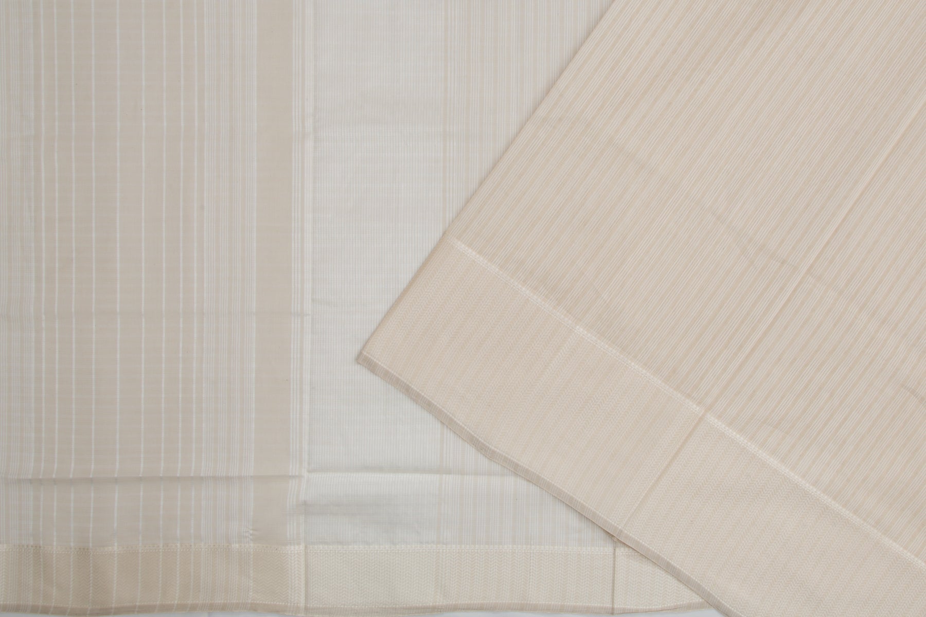 Maheshwari Cotton Checks Cream Saree