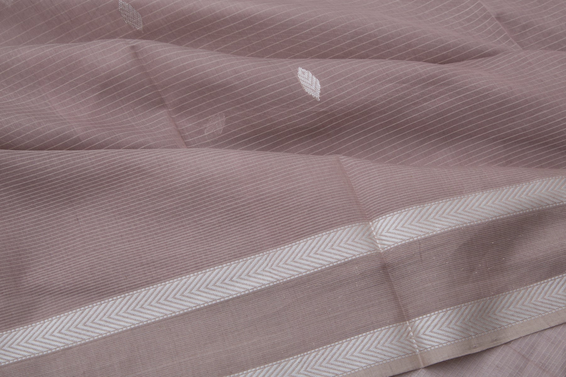 Maheshwari Cotton Horizontal Lines And Butta Lilac Saree