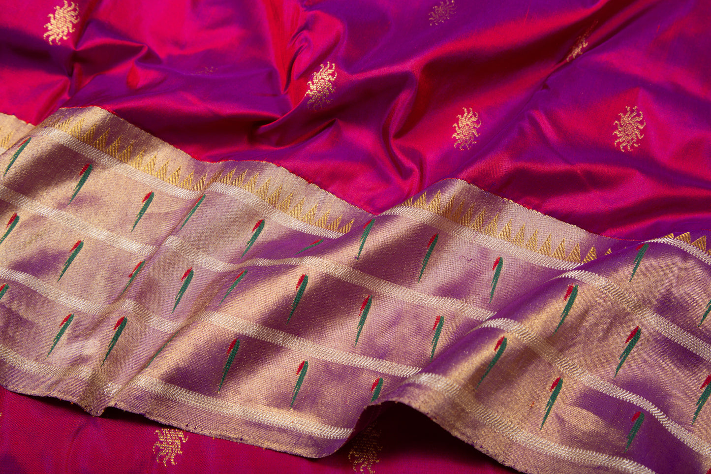 Kanchipuram Silk Butta Pink Saree With Paithani Muniya Border