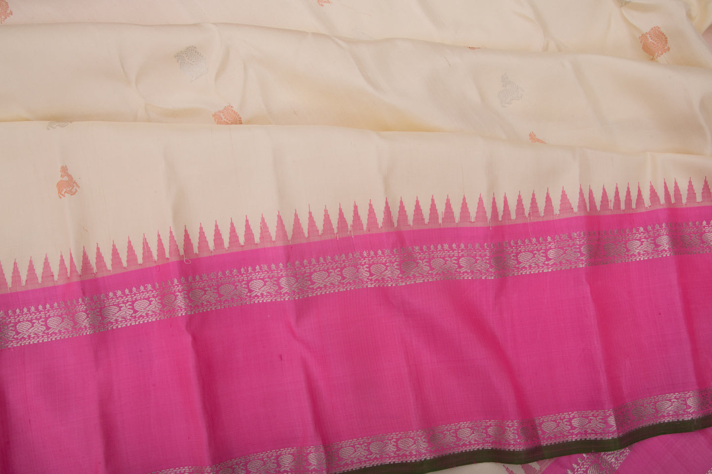 Gadwal Silk Butta Cream Saree