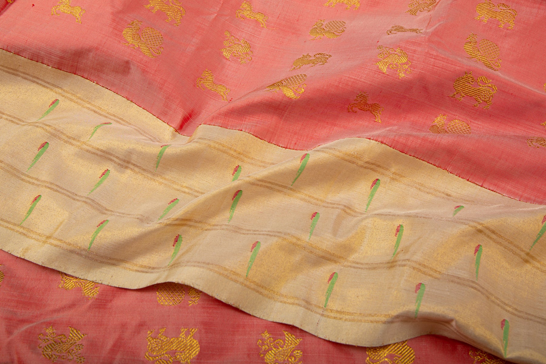 Kanchipuram Silk Butta Peach Saree With Attached Paithani Border