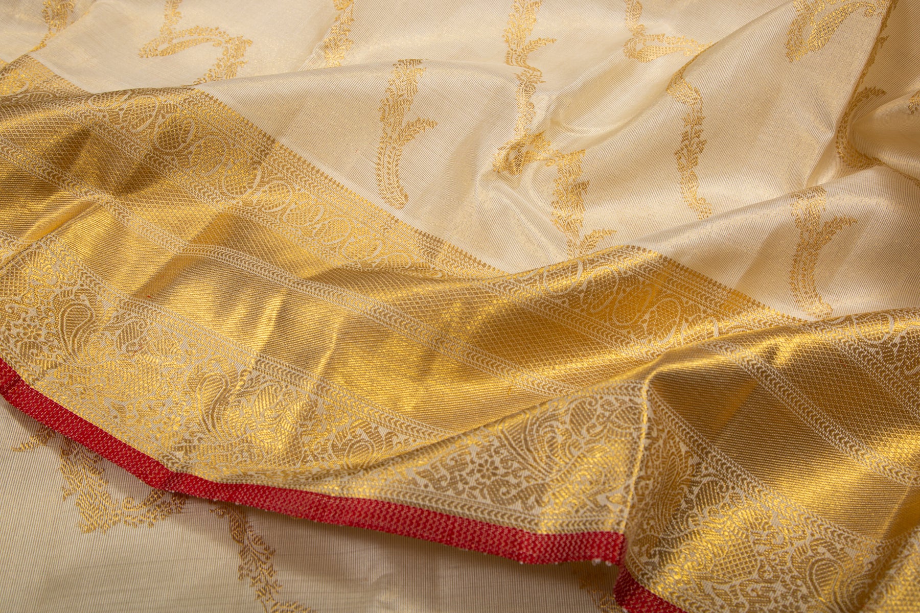 Kanchipuram Silk Tissue Jaal Cream Saree