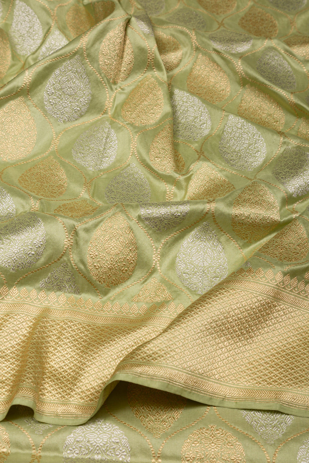 Banarasi Silk Kadwa Butta Pista Green Saree