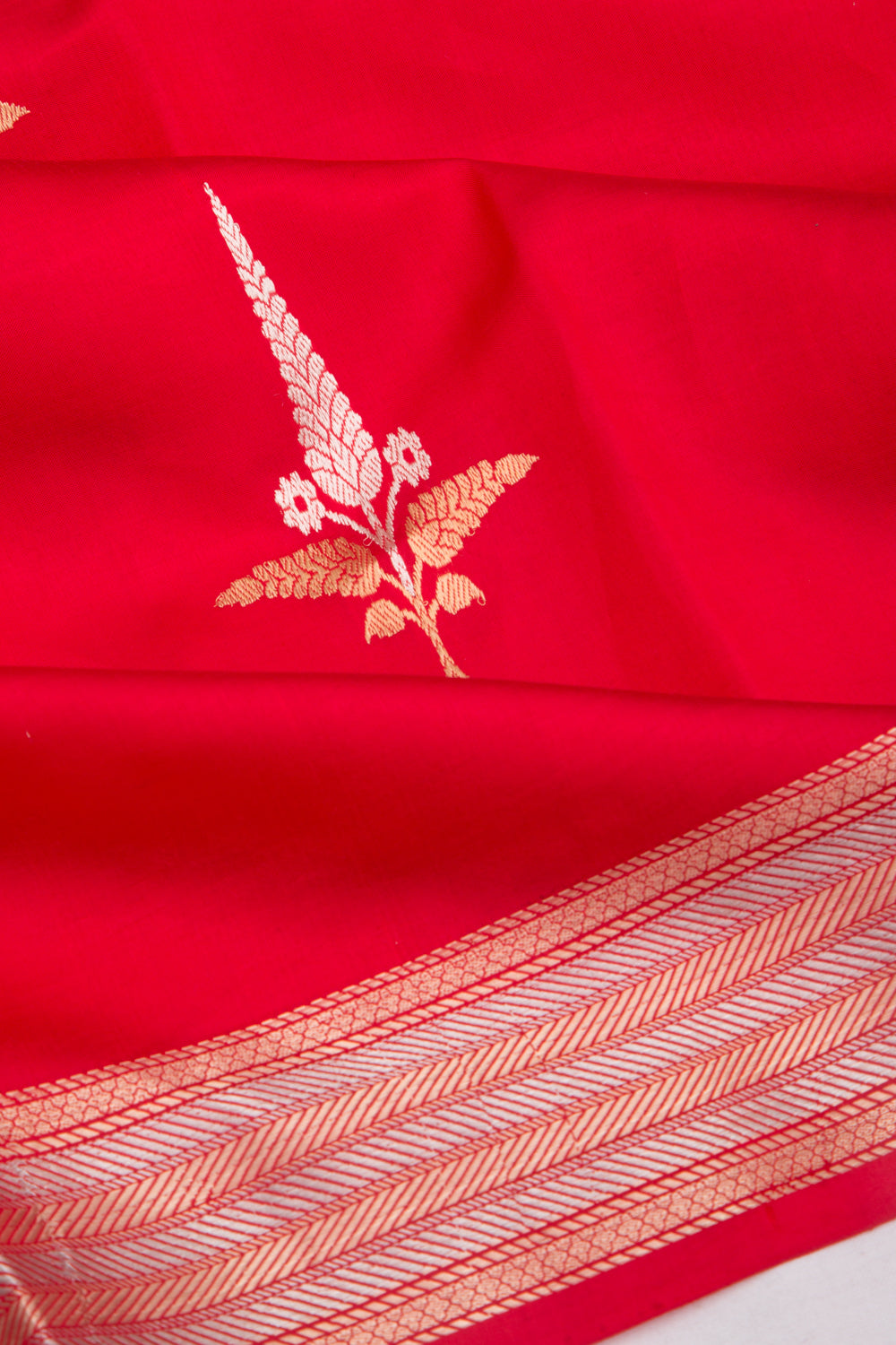 Banarasi Katan Silk Butta Red Saree