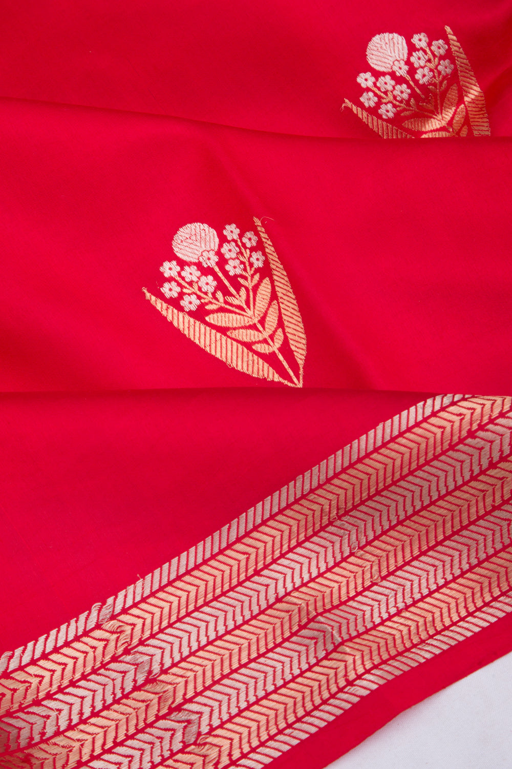 Banarasi Katan Silk Butta Red Saree