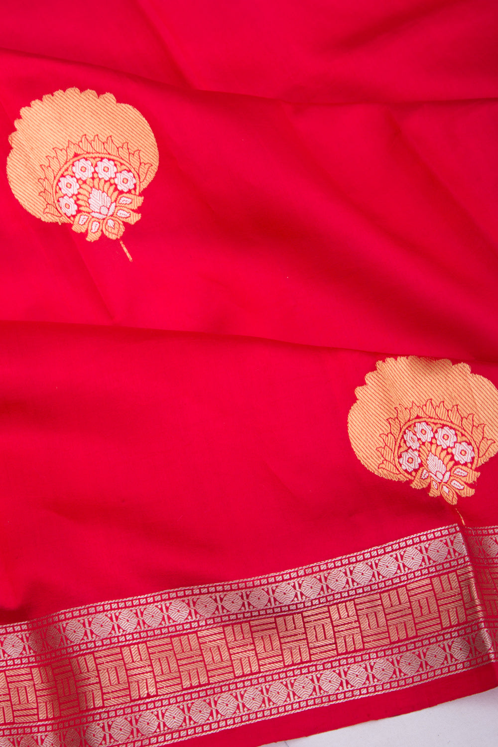 Banarasi Katan Silk Butta Red Saree