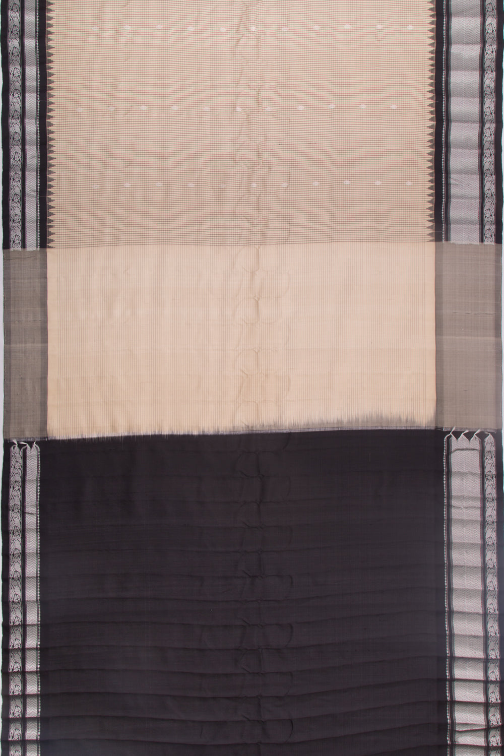 Gadwal Silk Checks And Butta Cream Saree
