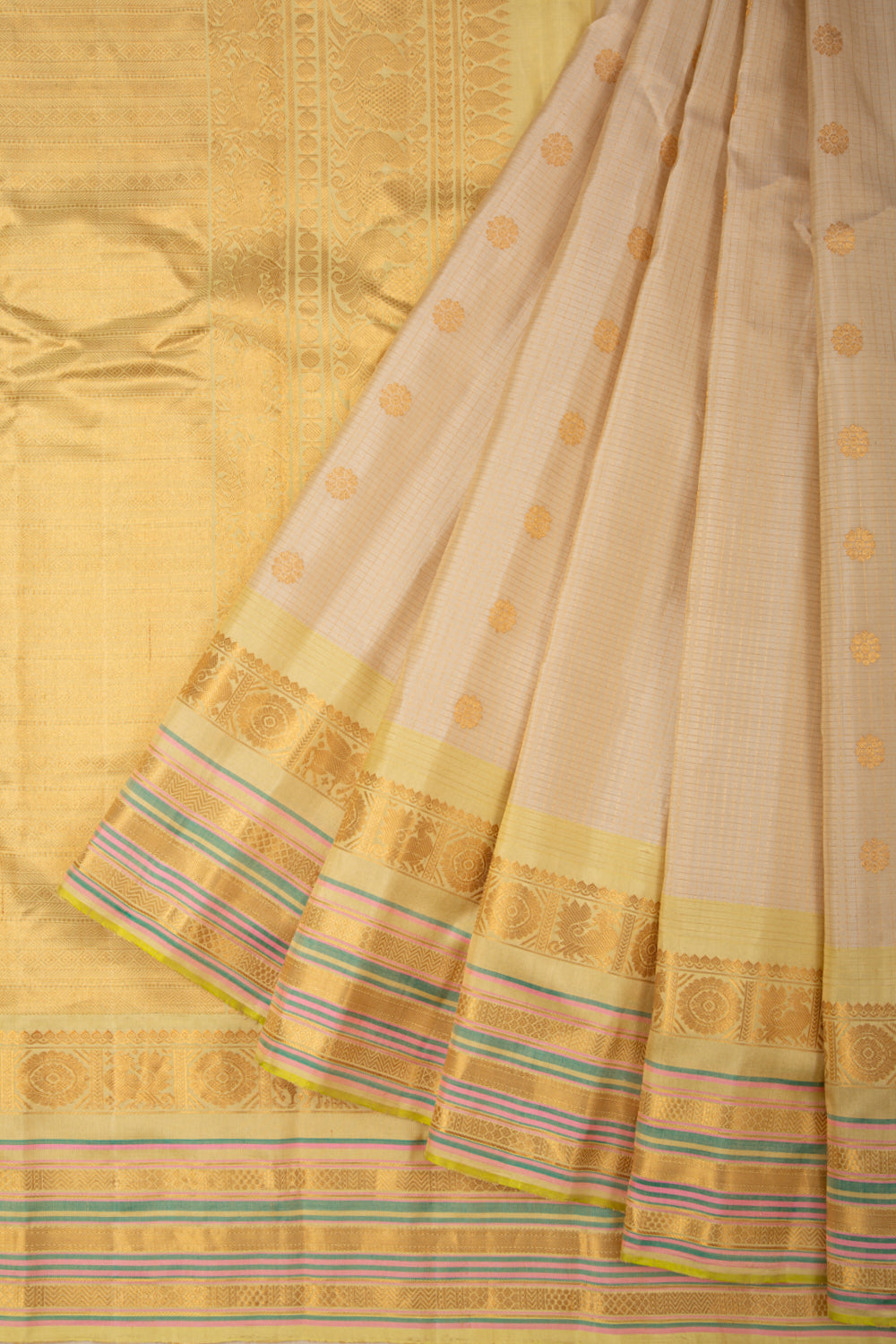 Gadwal Silk Checks And Butta Cream Saree