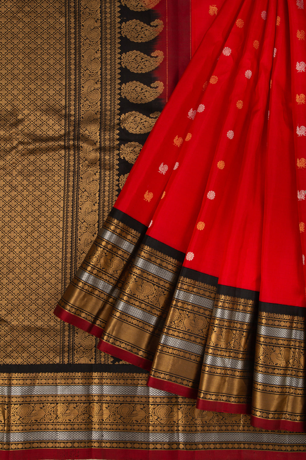 Gadwal Silk Butta Red Saree