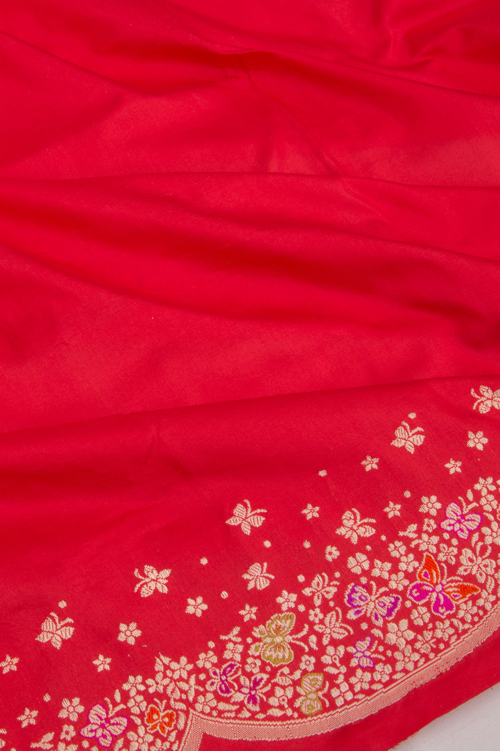 Banarasi Silk Plain Red Saree With Scallop Border