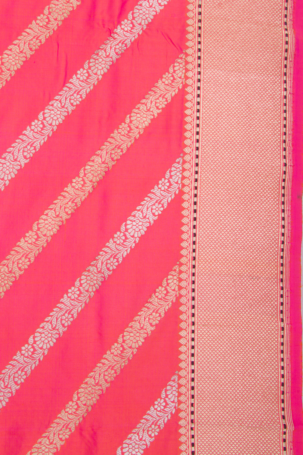 Banarasi Silk Kadwa Leheriya Dual Tone Orange And Pink Saree