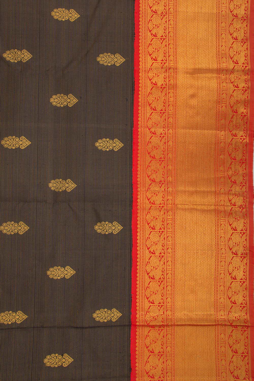 Kanchipuram Silk Oosi Lines And Butta Black Saree