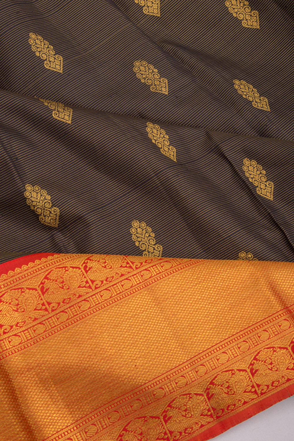 Kanchipuram Silk Oosi Lines And Butta Black Saree