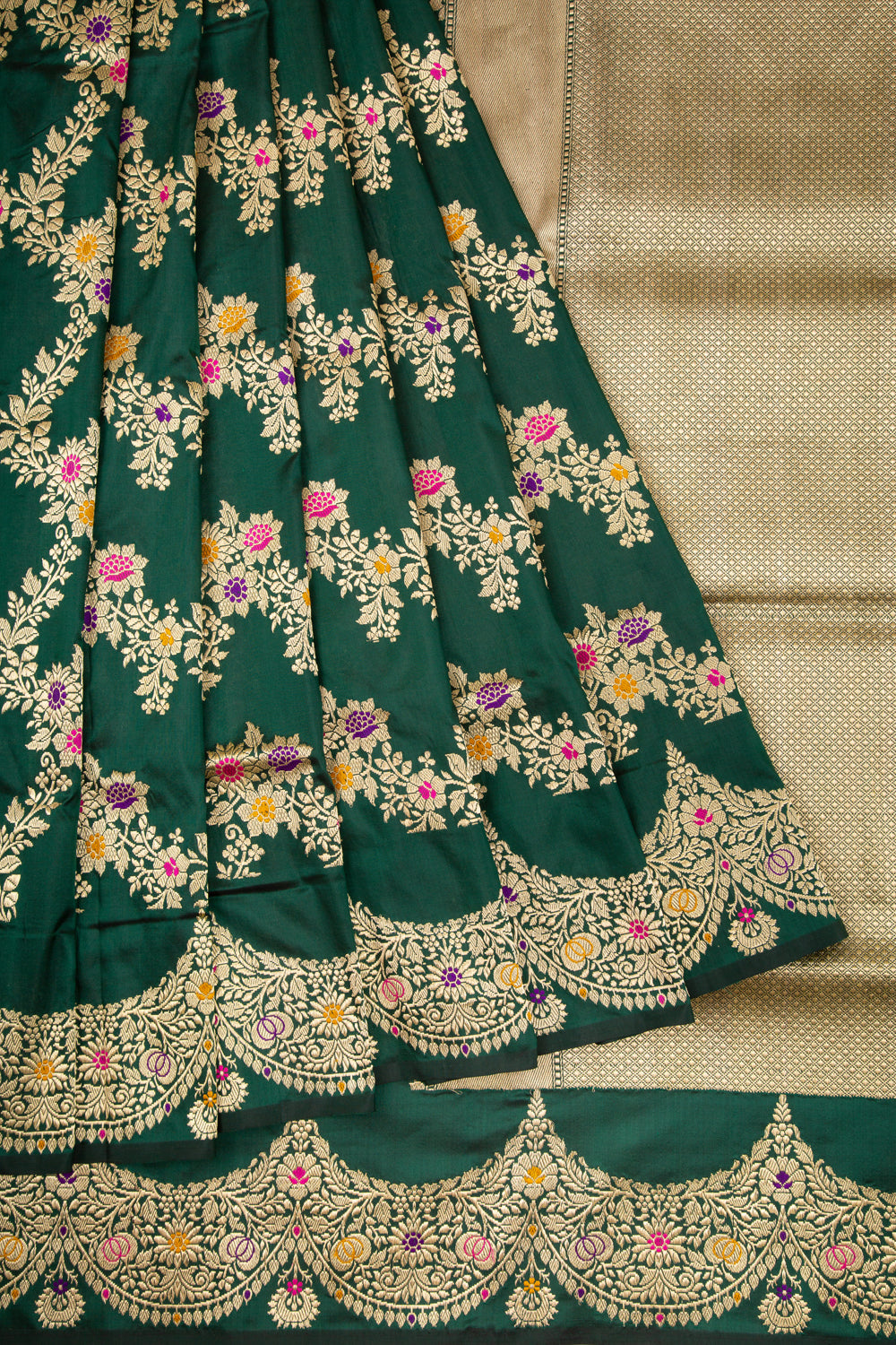 Banarasi Silk Kadwa Jaal Green Saree With Scallop Border