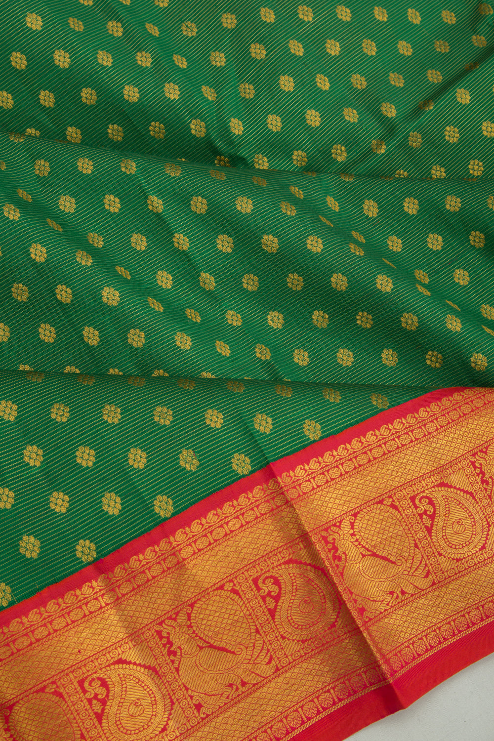 Kanchipuram Silk Oosi Lines And Butta Green Saree