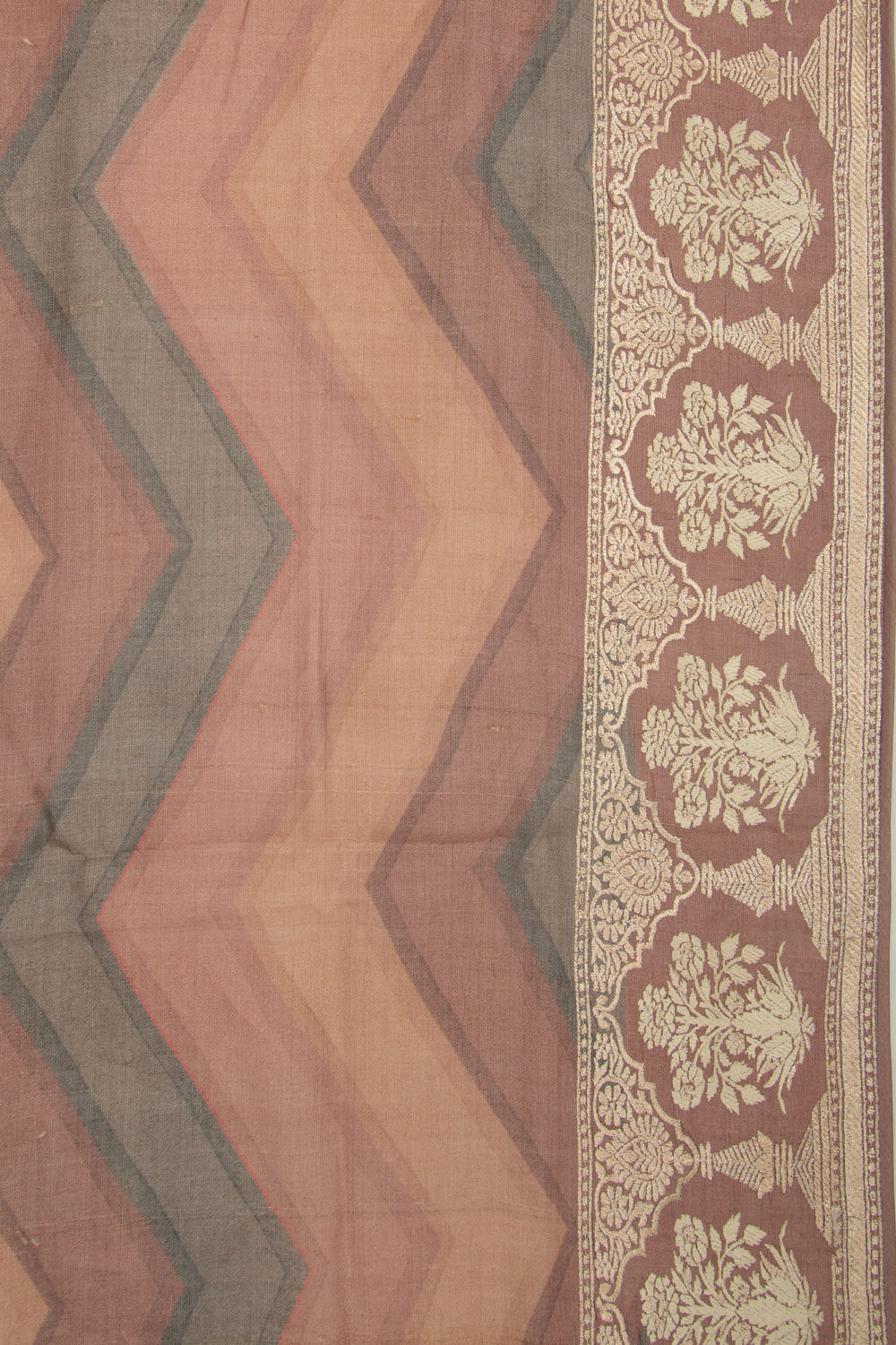 Tussar Zig-Zag Lines Snuff Saree