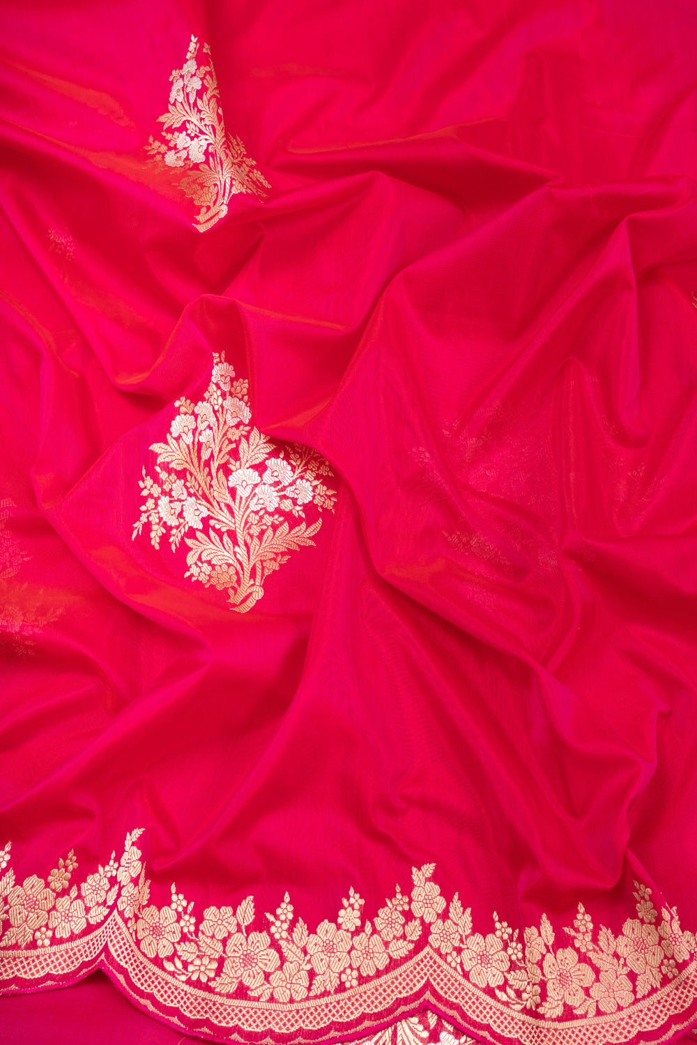 Banarasi Silk Butta Pinkish Red Saree With Scallop Border