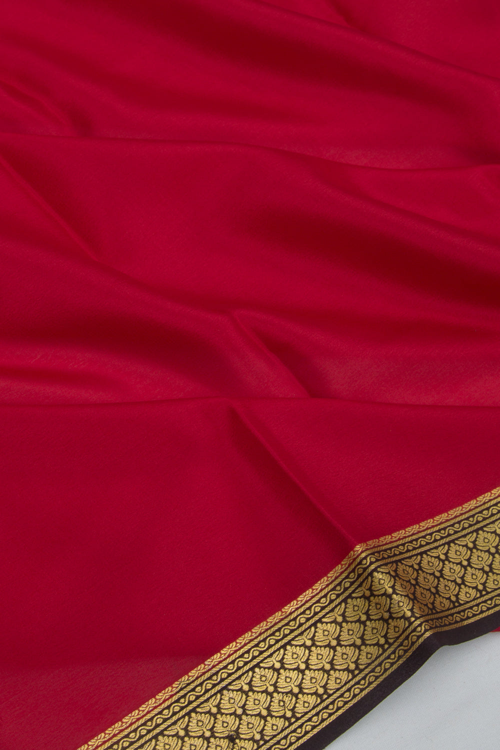 Binny Silk Plain Maroon Saree