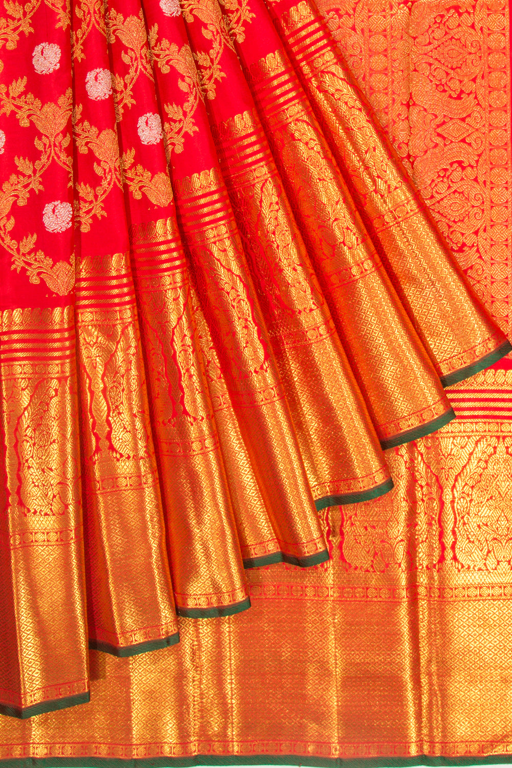 Kanchipuram Silk Jaal And Butta Red Saree