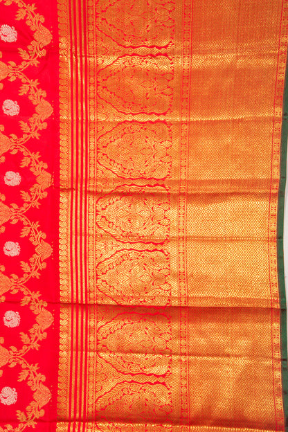 Kanchipuram Silk Jaal And Butta Red Saree