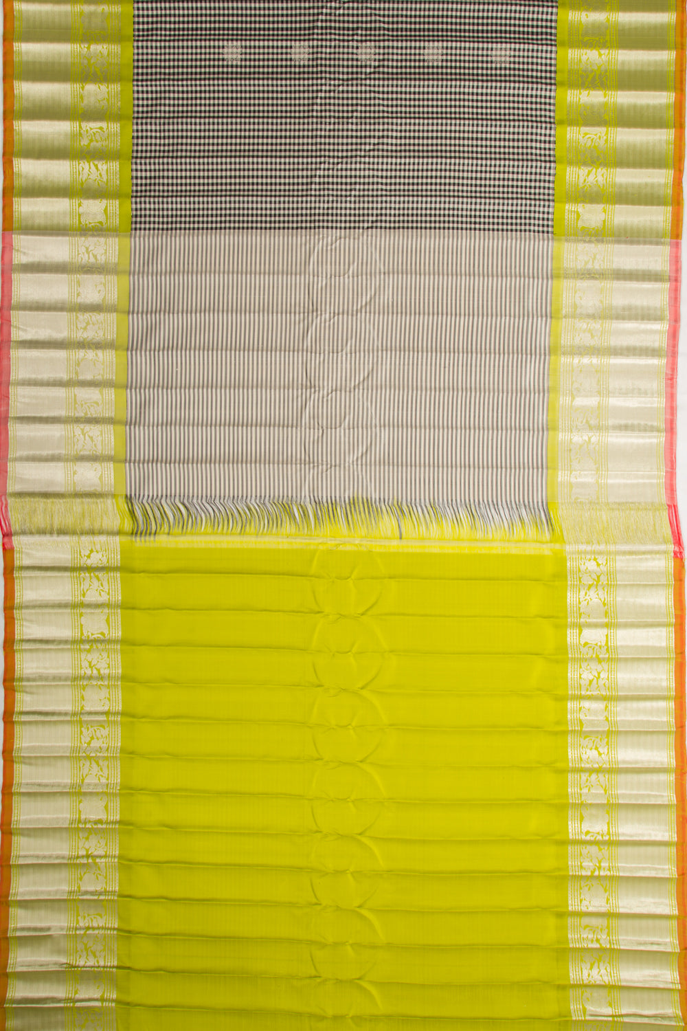 Gadwal Silk Checks And Butta White And Black Saree
