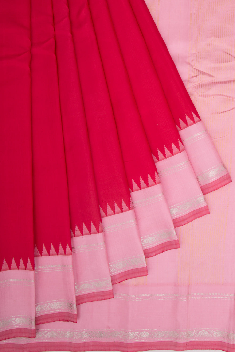 Gadwal Silk Plain Red Saree