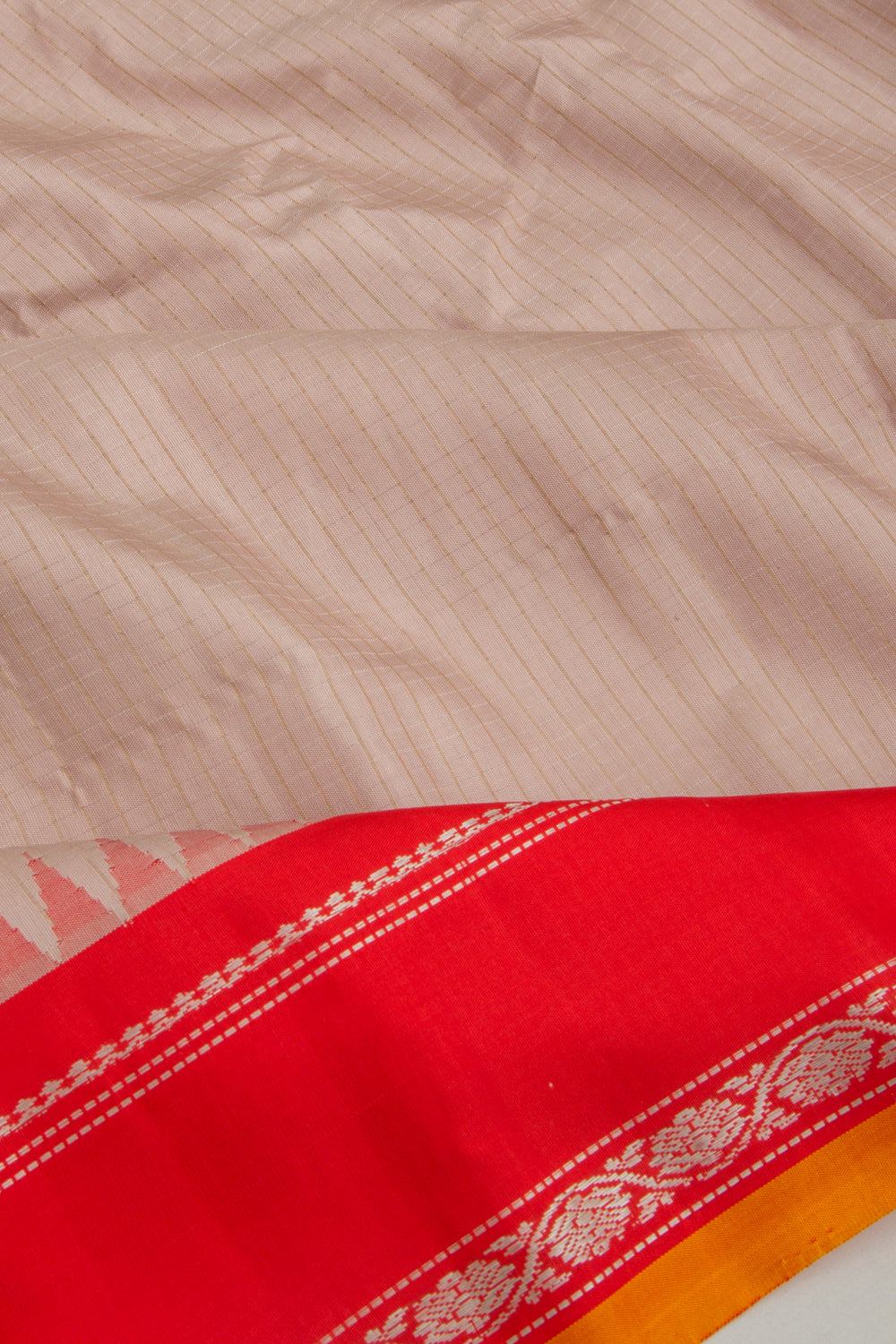 Gadwal Silk Checks Grey Saree