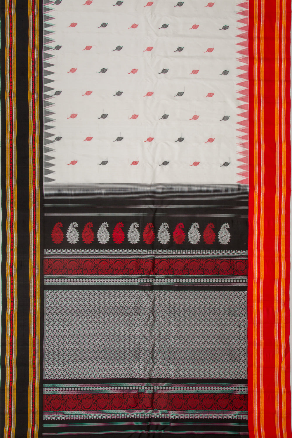Gadwal Silk Butta Black And White Saree