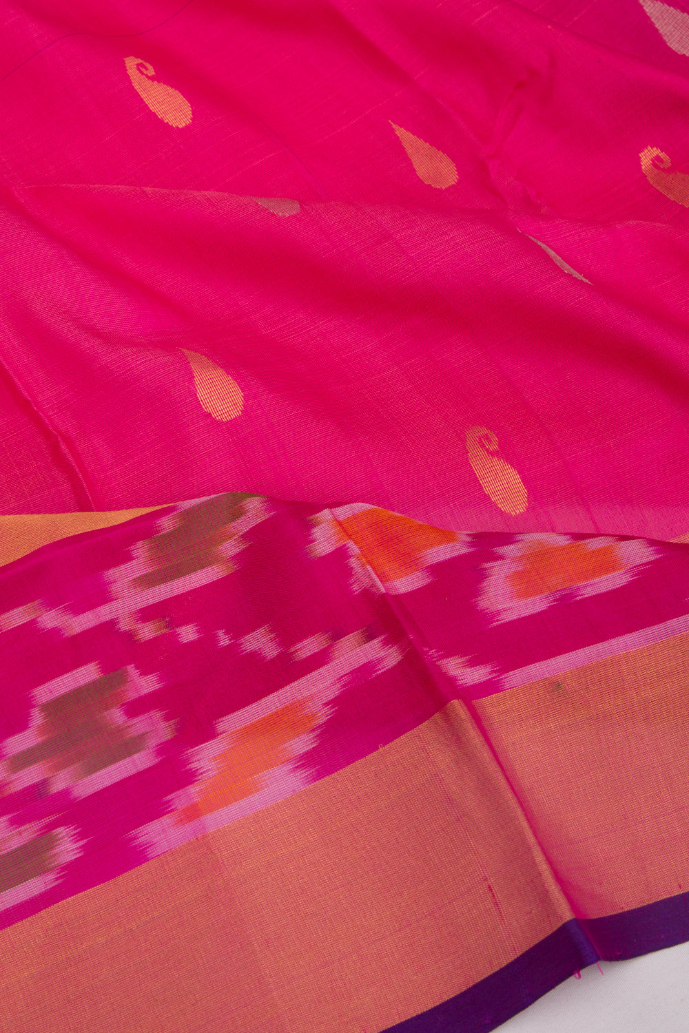 Uppada Silk Butta Pink Saree With Ikat Border