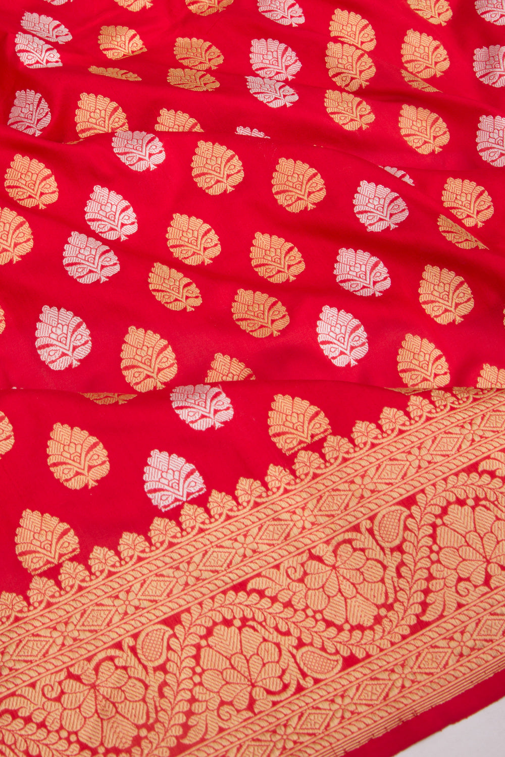 Banarasi Silk Kadwa Butta Red Saree