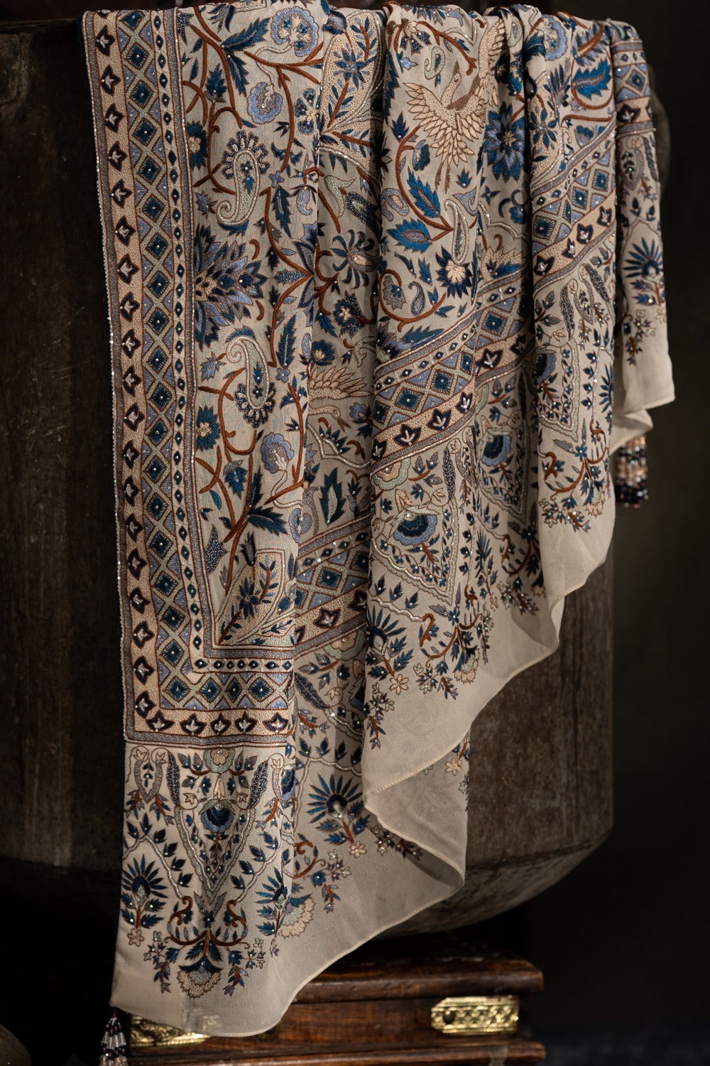 Exclusive Masterpiece Ek Taar Georgette All Over Embroidery Off White Saree