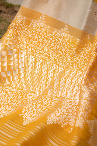 Banarasi Kora Organza Butta Off White Saree With Linen Border